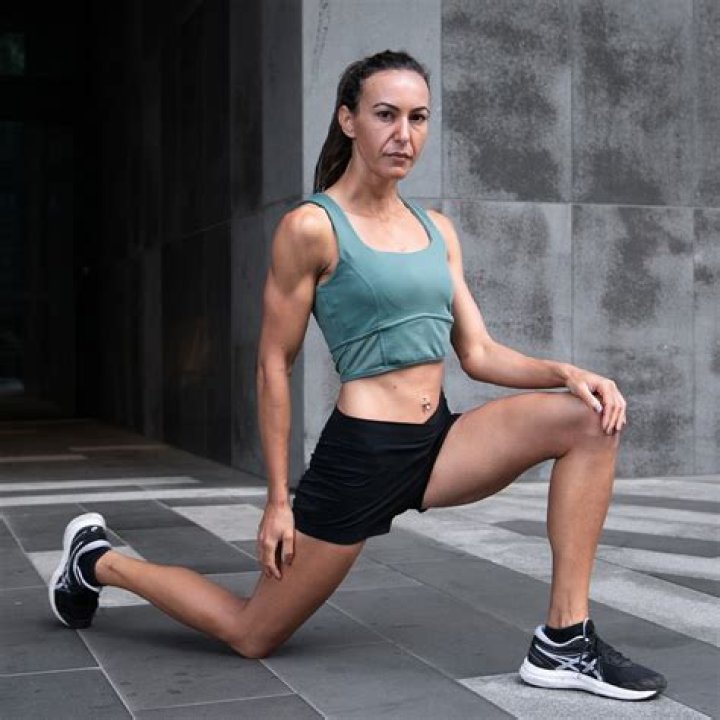 Exploring Melinda Lindmark's Impact in Online Fitness Communities