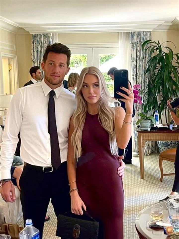 How Tall is Alex from TikTok? Uncovering the Stature of a Popular Creator