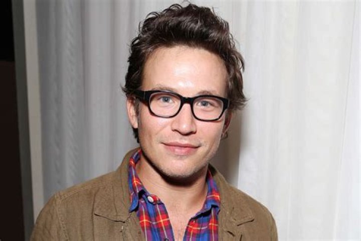 Jonathan Taylor Thomas: Uncovering the Story of a '90s Icon Today
