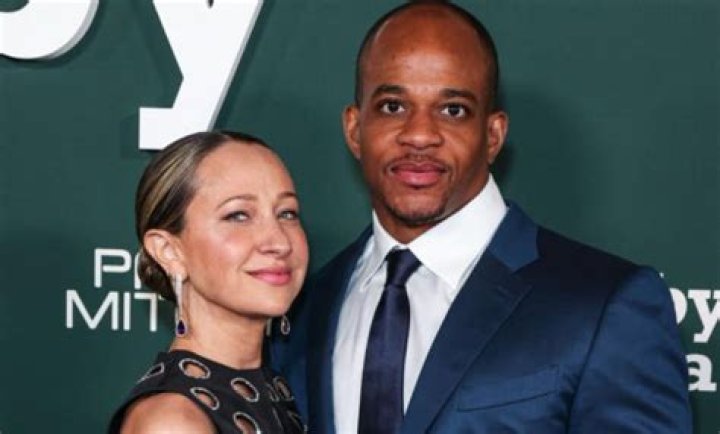 Who Is Geoffrey Thorne's Wife? Unpacking a Common Search and the Meaning of a Name